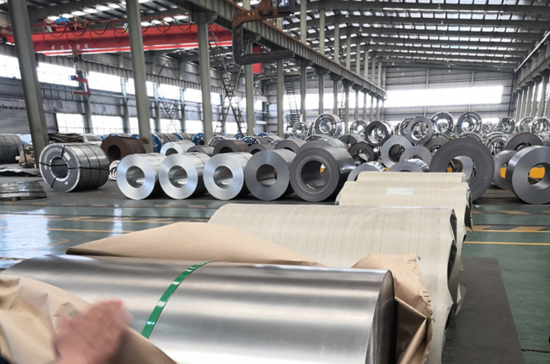 So sánh thép SGCC và thép cán nóng: Khác biệt – Ưu nhược điểm – Nên chọn loại nào cho sản xuất?