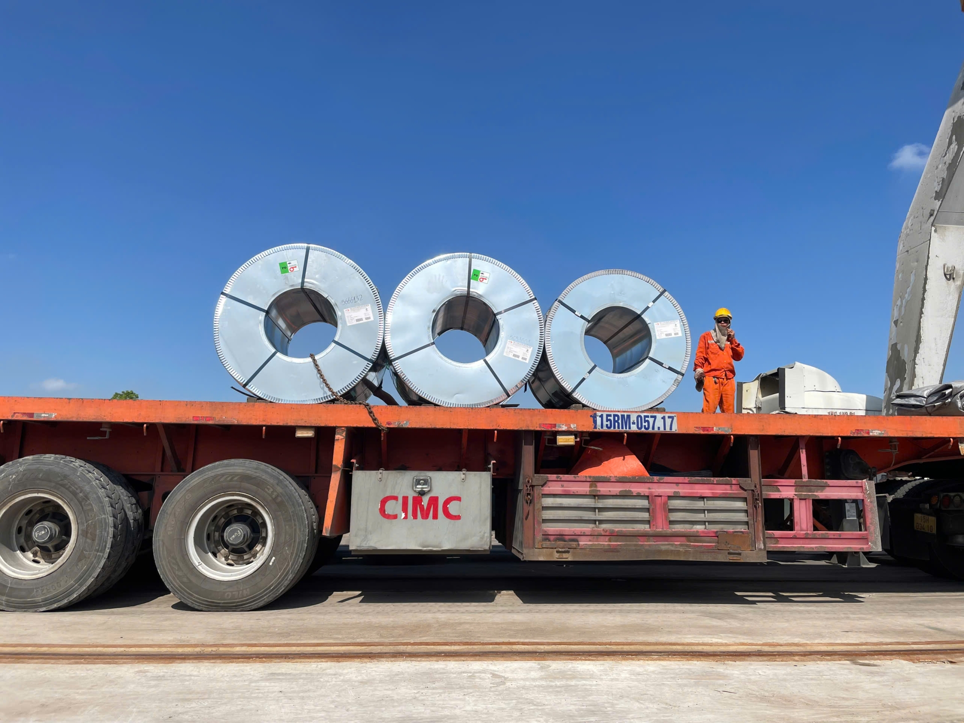 Vỏ Tủ Điện Hoen Gỉ Sau 1 Năm? Đây Là Lỗi Sai Chết Người Về Vật Liệu!