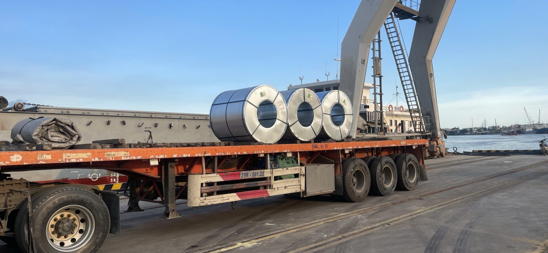 SGCC và lỗi mép: Vì sao mép sần, mép xé, mép bạc khiến sản phẩm NG hàng loạt?