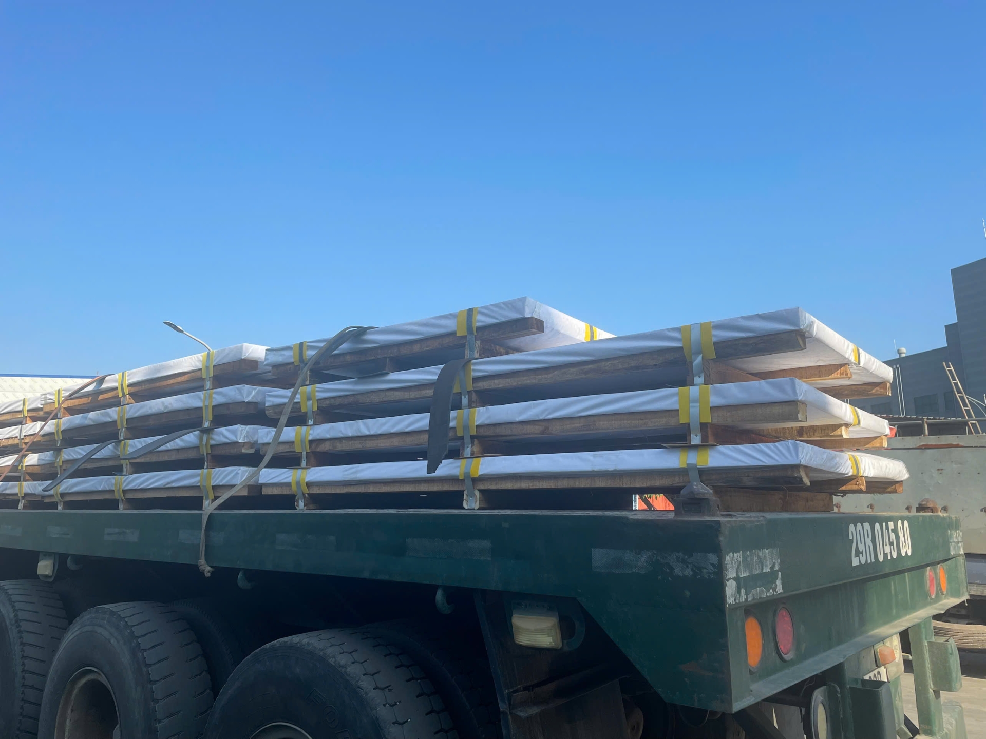 BẢNG GIÁ SGCC MỚI NHẤT 2025: SO SÁNH 3 NGUỒN POSCO – CSVC – TRUNG QUỐC