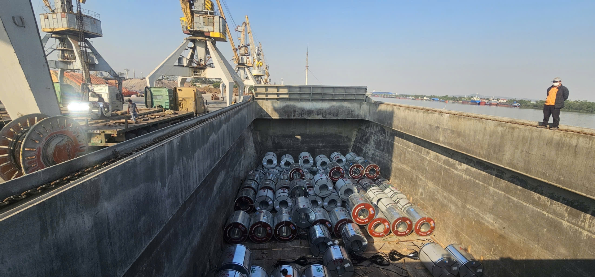 Quy cách thép SPFH440 & SPFH590 Độ dày – khổ – dung sai & những lưu ý khi cắt xẻ cho nhà máy FDI