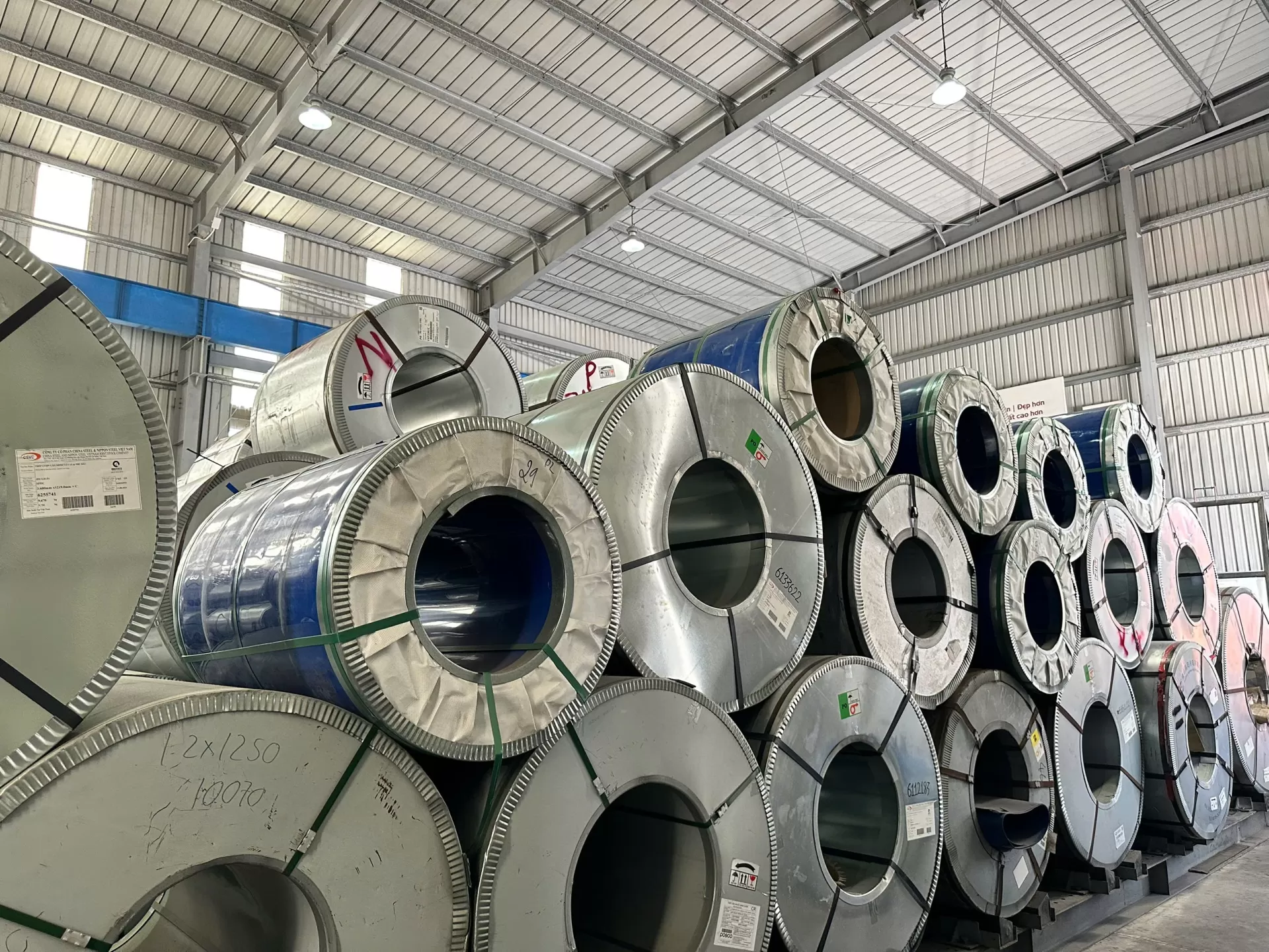 Báo giá thép thấp hơn, vì sao nhà máy vẫn có thể tốn nhiều hơn?